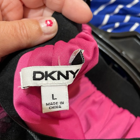 Girl’s Size Large DKNY Skirt - Picture 4 of 7